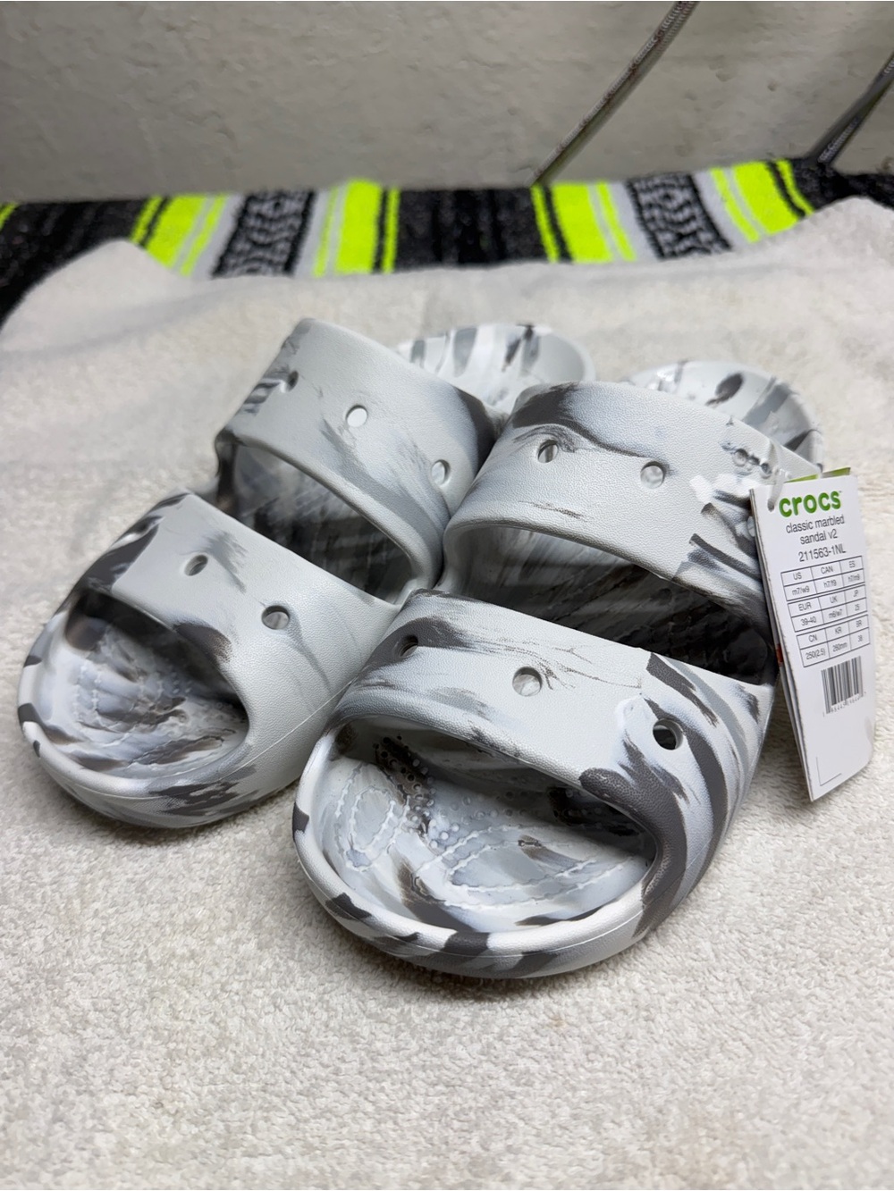 Crocs  Unisex Classic Crocs Marbled Sandal Multi Grey print . New! W9 M7
